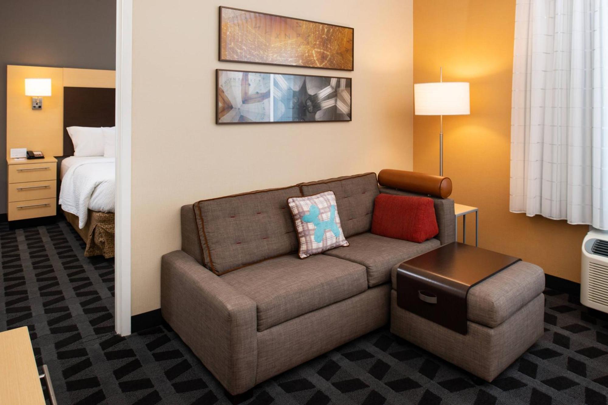 Towneplace Suites By Marriott Bakersfield West Экстерьер фото