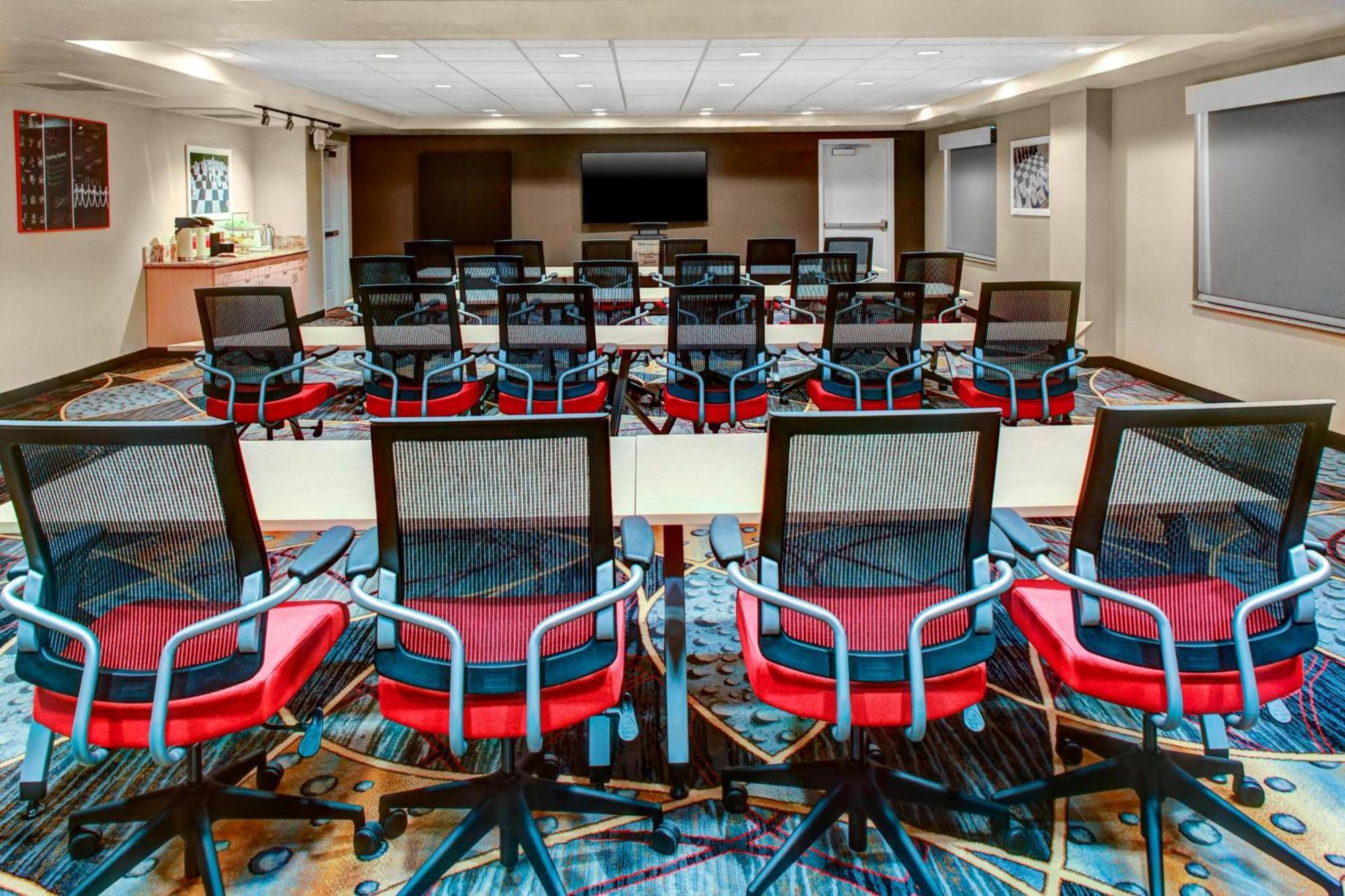 Towneplace Suites By Marriott Bakersfield West Экстерьер фото