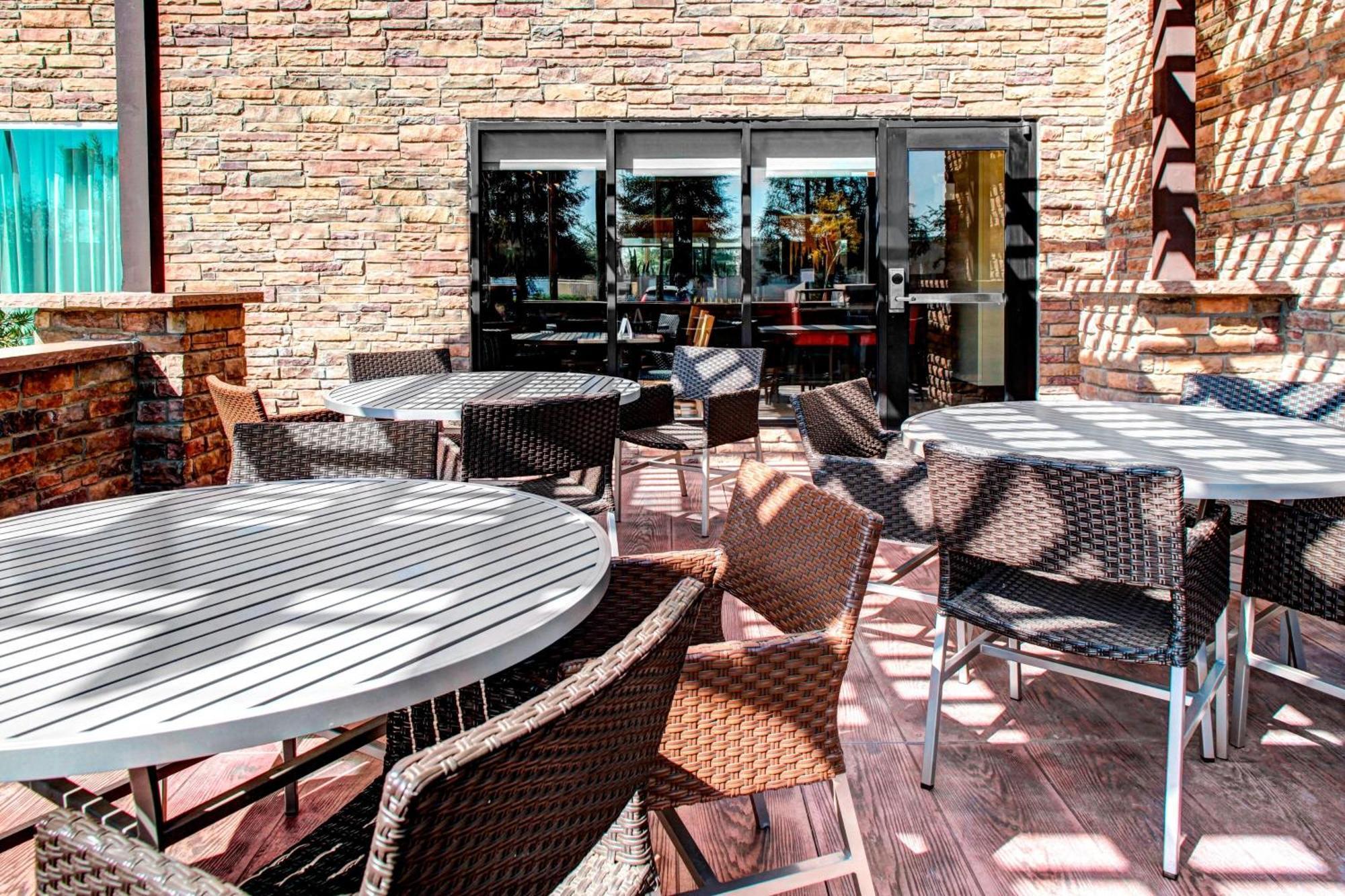 Towneplace Suites By Marriott Bakersfield West Экстерьер фото