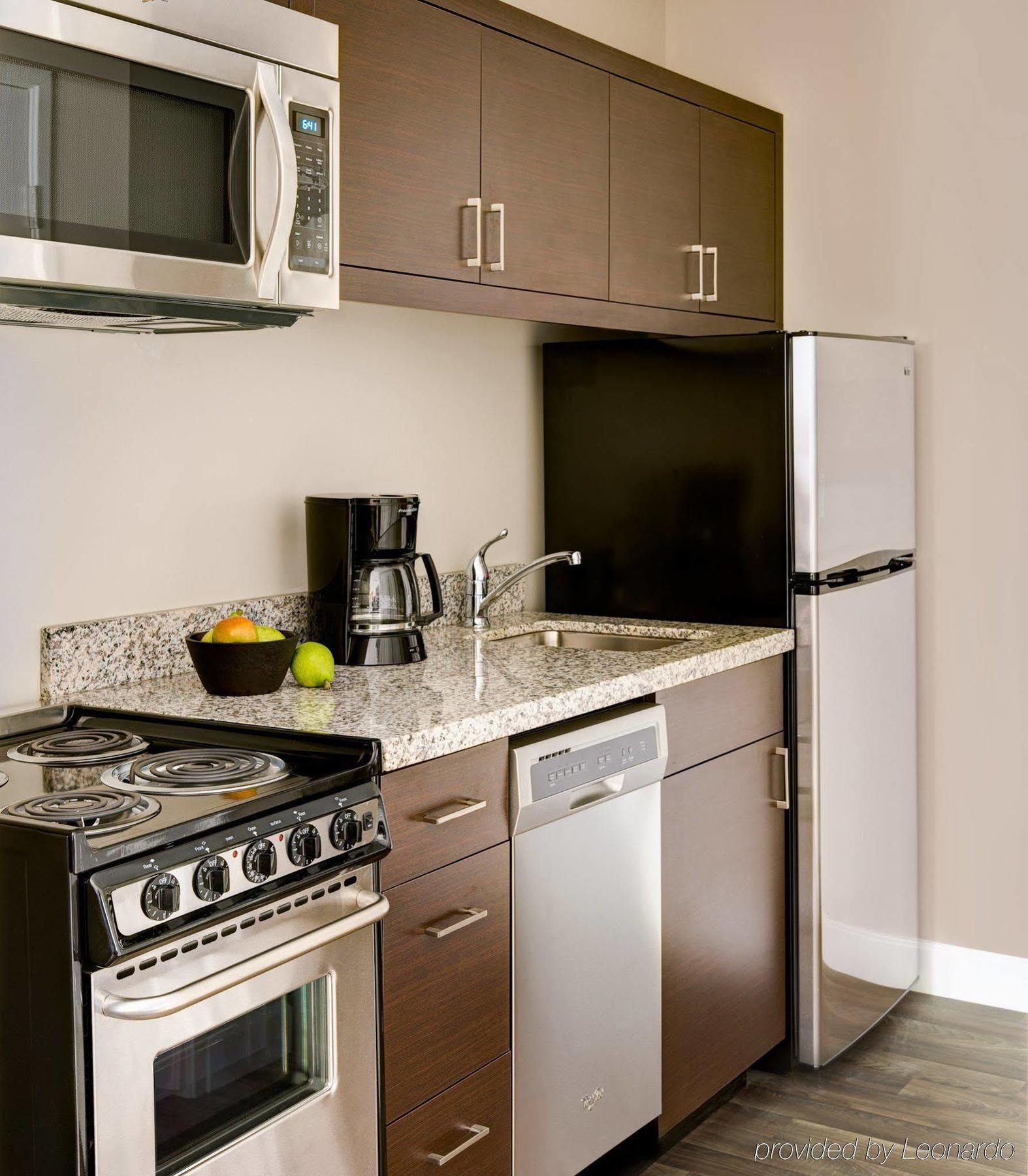 Towneplace Suites By Marriott Bakersfield West Экстерьер фото