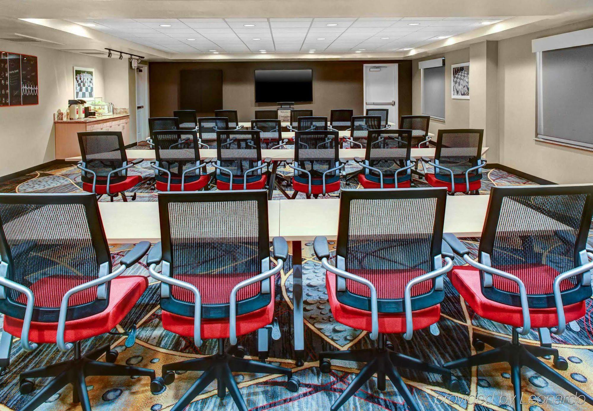 Towneplace Suites By Marriott Bakersfield West Экстерьер фото
