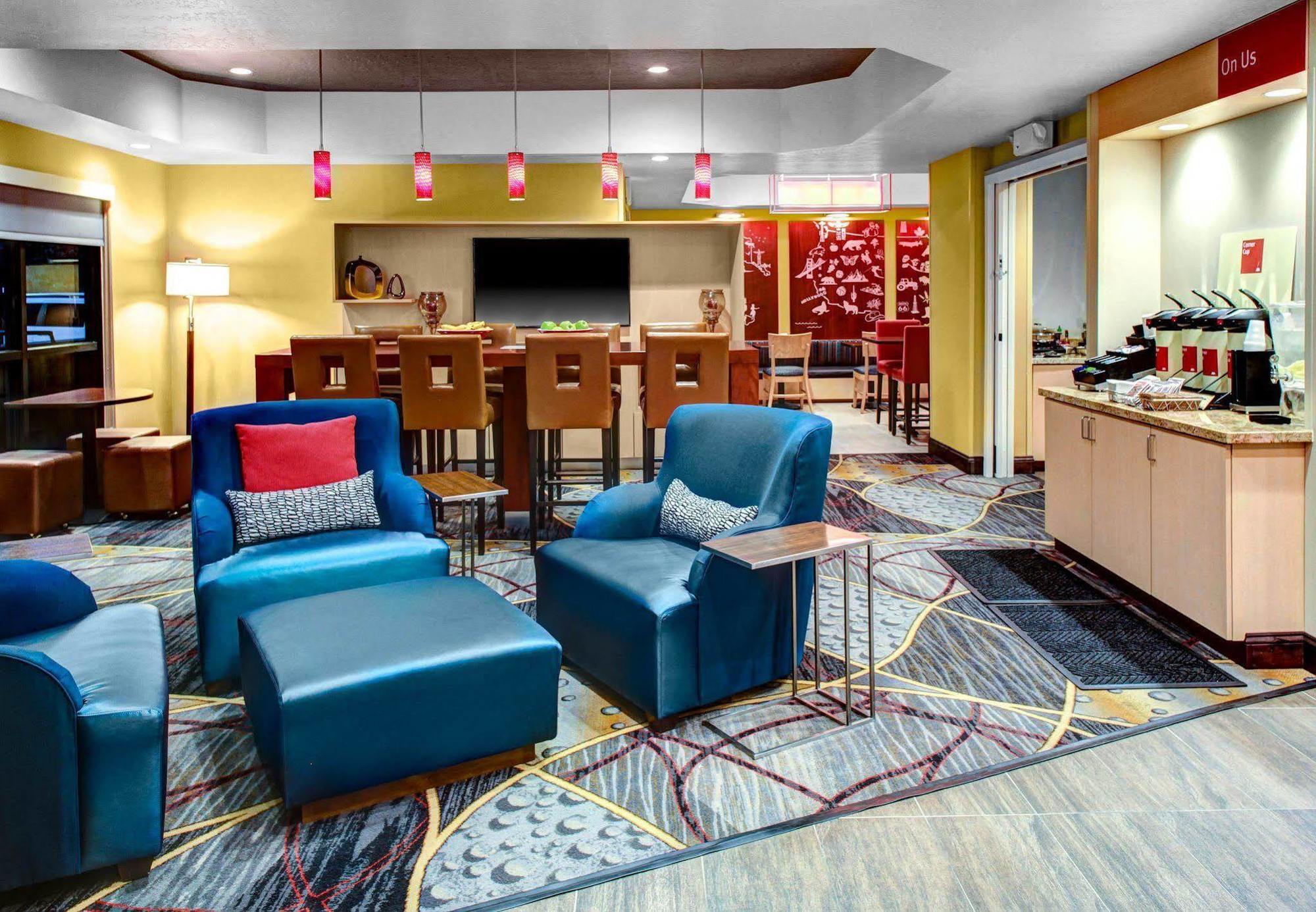 Towneplace Suites By Marriott Bakersfield West Экстерьер фото